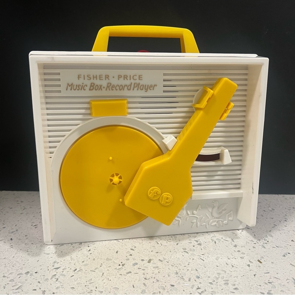 Vintage FISHER PRICE #1697 Music Box Record Player w No Records Retro Kids 2014